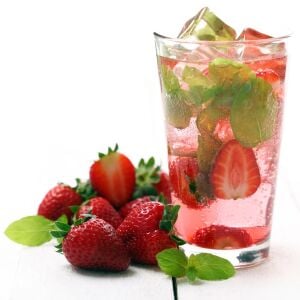 Çilek kokulu nane fidesi almira mentha spp. çilek nanesi